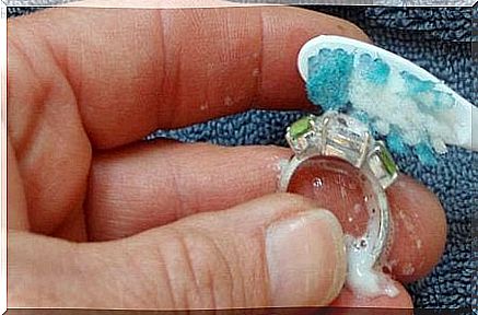 Jewelry cleaning with toothpaste.