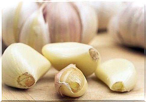 Garlic in the treatment of blood pressure