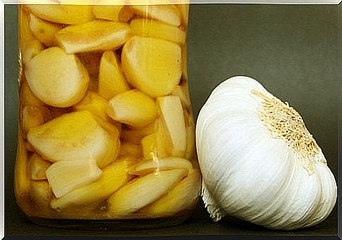 Marinated garlic