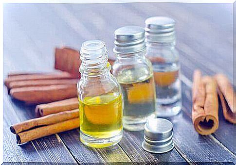 cinnamon oil in a bottle