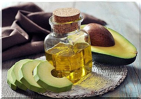 The nutrients contained in avocado effectively moisturize the skin and hair