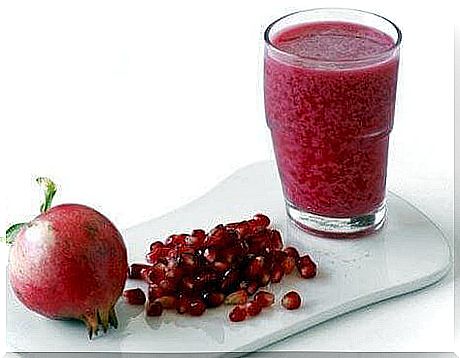 strengthen the arteries with a pomegranate