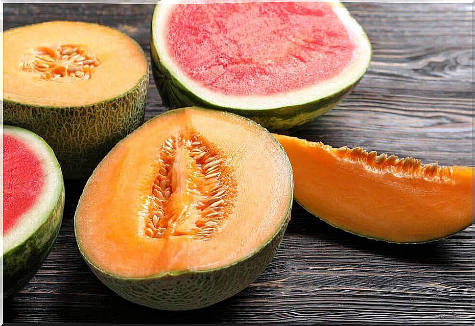 7 food combinations to avoid: melons and other foods.