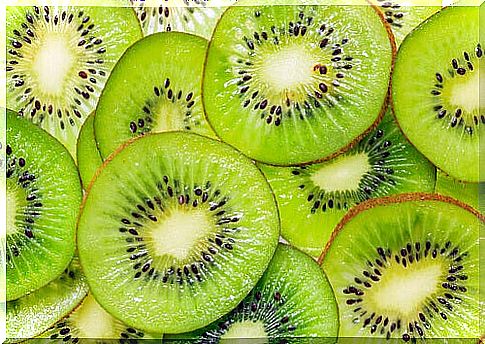 digestive fruits: kiwi