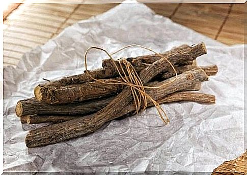 Licorice helps relieve a mucous cough effectively