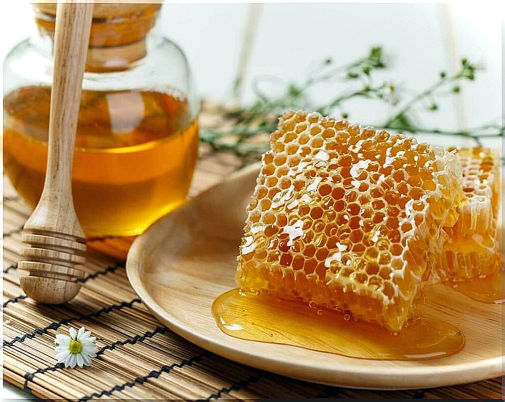 honey replaces sugar