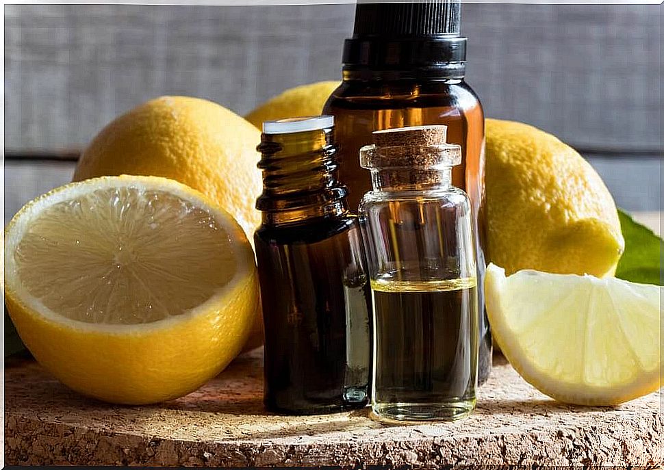 Lemon essential oil: preparation and uses