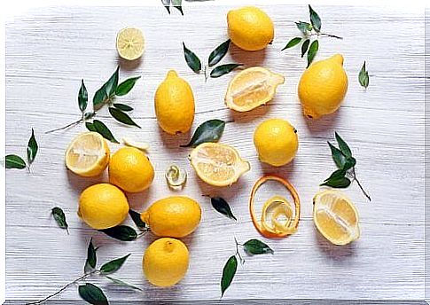 Lemon peel has many properties that are suitable for the treatment of muscle cramps and joint pain