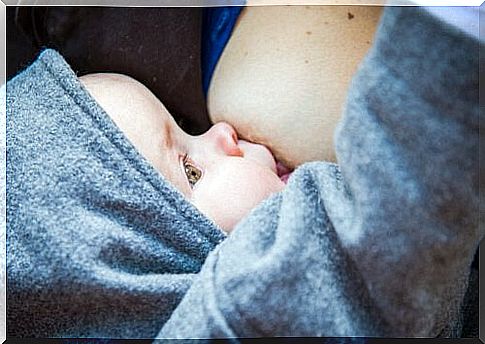 breastfeed baby