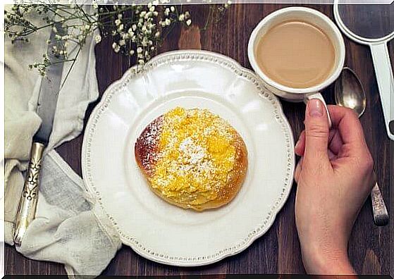 Portuguese dessert "Bread of God"