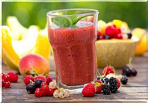 red juice or smoothie