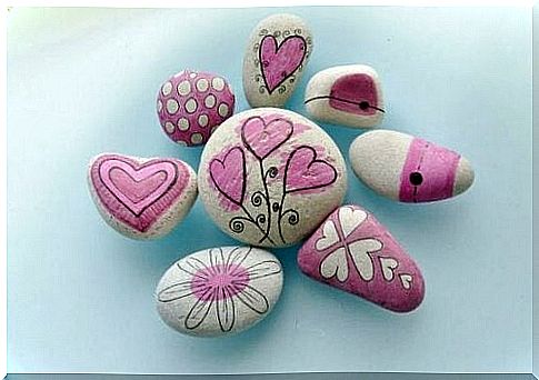 relieve stress by painting stones