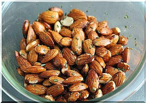 Roasted almonds and rosemary improve memory