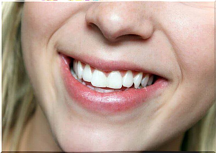 teeth whitening naturally