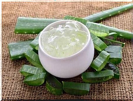 Rheumatoid arthritis pain is naturally treated with aloe Vera gel