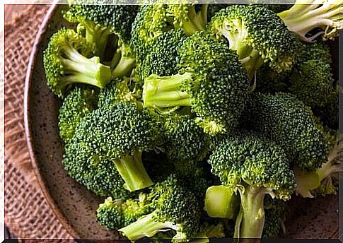 Vegetable noodles can be made from broccoli